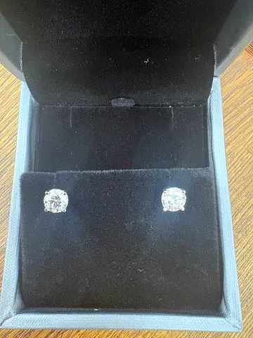 Solitaire lab diamonds earrings