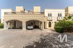 Vacant | Mid Unit | Spacious Landscaped Garden