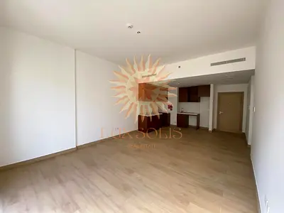 Full sea view with kitchen appliances | Vacant
