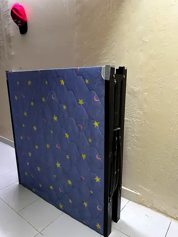 Foldable Bed ,very good material and less used
