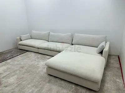 Like new condition oc home four pieces sofa