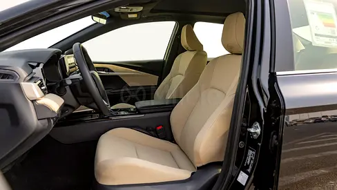 صورة 10 لـ 2025 Toyota CAMRY