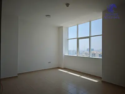 Union Tower Studio with Landmark View