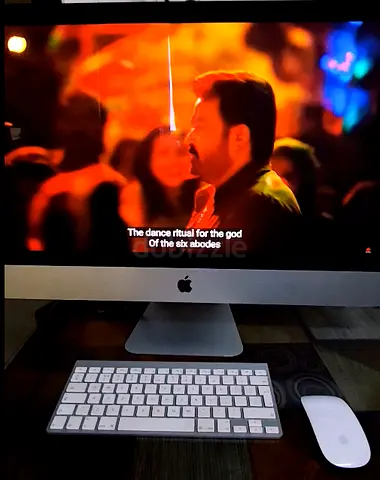 Premium 27” Apple iMac Retina 5K with Wireless Keyboard  Magic Mouse - 27-inch (Good Condition)