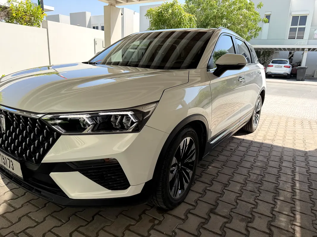 Bestune T77 2024 — photo 1 of 13