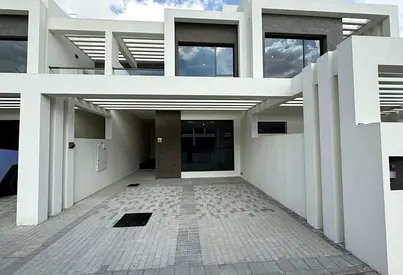 4-Bedroom Single Row Townhouse | Trump Estates