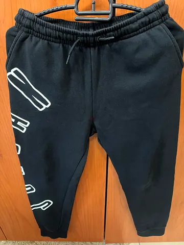 Jordan Black casual jogger sweatpants with white print size 12-13 years. Large