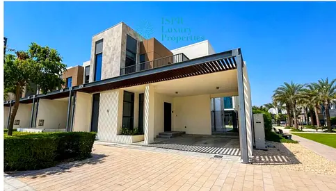 Vacant l Single Row l Near to Park & Pool
