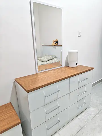 White 6-Drawer Dresser with Wood Top and Mirror