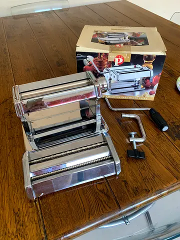 Manual Pasta Maker Machine with Cutter Attachments (used once)