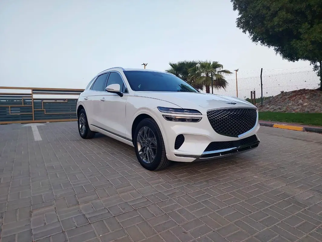 Genesis G70 2025 — photo 1 of 19