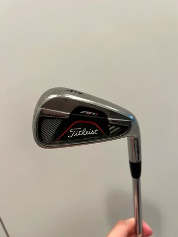 Titleist AP1 4 iron