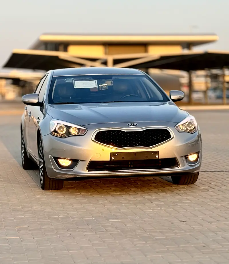 Kia Cadenza 2013 — photo 1 of 15