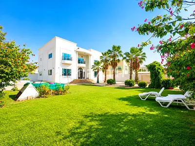 Luxury 5BR Villa with Pool & Garden