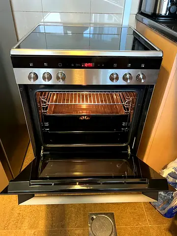 Siemens Electric ceramic 4 hobs stove Cooking range , 60 cm,model  HK9R3A250M