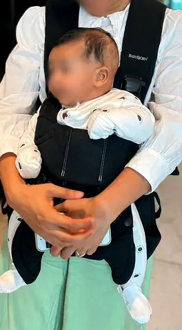 BabyBjörn Baby Carrier One – Black – barely used- Excellent Condition For AED 450