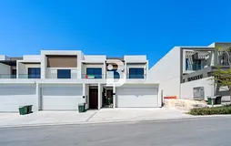 VASTU | Brand New | Vacant | Close to Park
