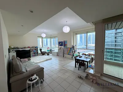 Skyline Luxury | Spacious 3-BEDS + MAID'S ROOM