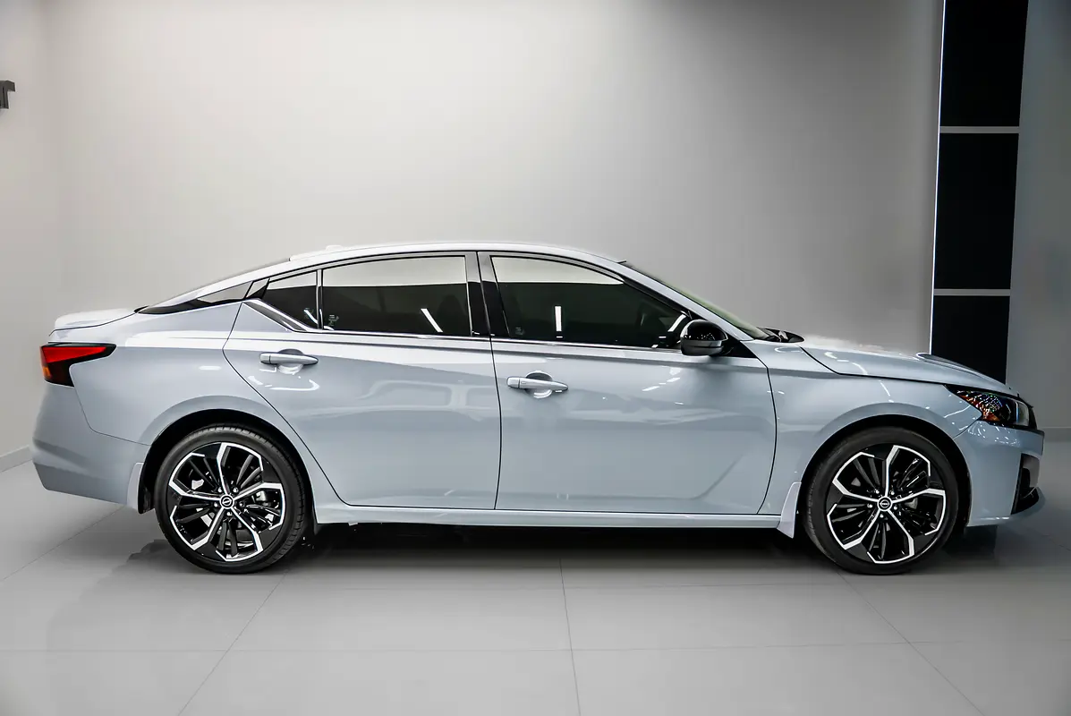 Nissan Altima 2024 — photo 1 of 6