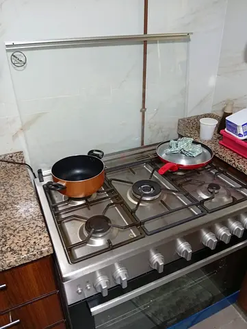 Beko 5-Burner Gas Cooker/Oven (Stainless Steel) – Purchased May 2025