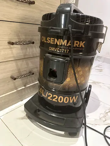 Olsenmark OMVC-177 Vacuum Cleaner 2200W - Used, Working