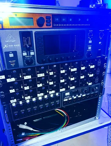 Behringer X32 channel rack mount in hard case with S16 pro, with MS8000 splitters.