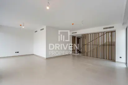 Luxurious Corner Villa | Park Backing | Large Plot