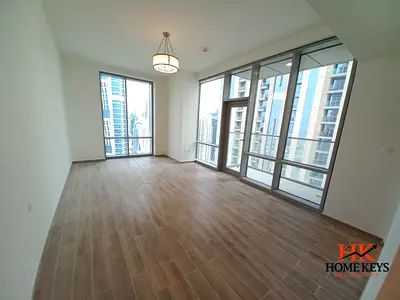 3 Bedroom Apartment | Meera Tower | Canal & City Views | Maid’s Room | Spacious Layout