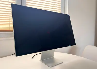 Apple Studio Display 5k  – Nano-Texture Glass – Tilt Adjustable Stand 27 inch