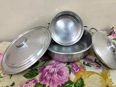 Set of 2 Used Aluminum Cooking Pots with Lids