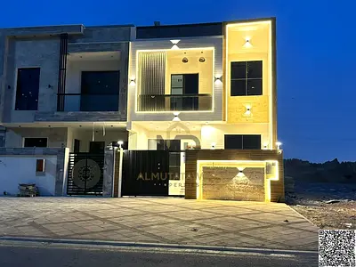 فيلا طابقين وروف بسعر شامل رسوم التسجيل والتمليك على الشارع الرئيسي جاهزة للسكن في أرقي مناطق عجمان تملك حر لجميع الجنسيات