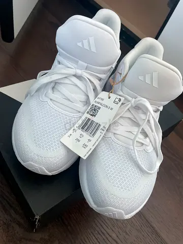 Brand new Adidas Runfalcon 5 W - unworn, with tags (size 40 EU)