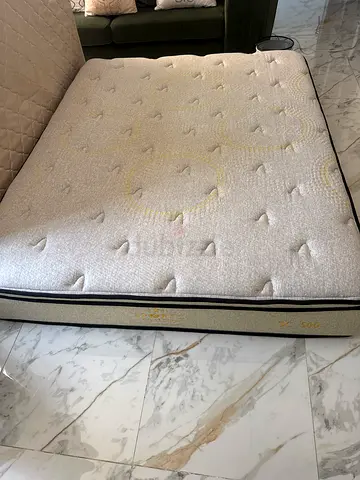 2 Queen-size mattress in good condition – lightly used