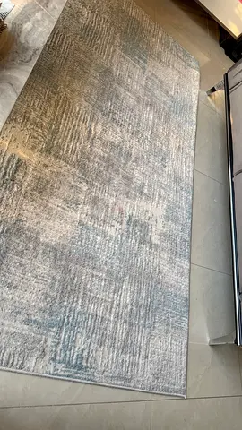 Gray Modern Textured Area Rug - Excellent Condition -size 160x 220 m