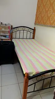 Female bed space available england x26