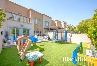 Upgraded | 3 Bedrooms | Family room