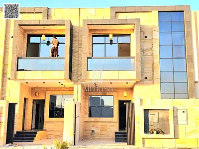 Freehold .Modern villa on a main street, no registration fees.