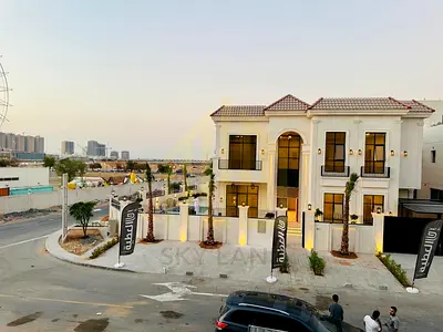 With a 15% down payment, directly from the owner, and without any additional services, the price includes registration fees, freehold ownership, water