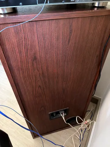 Pair of vintage floor-standing wooden speakers and YAMAHA amp- super condition