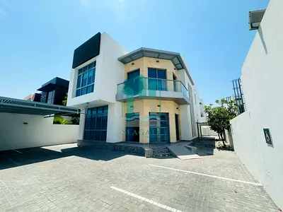 Comercial Independent villa - Suitable for Showrooms and Dental Clinics