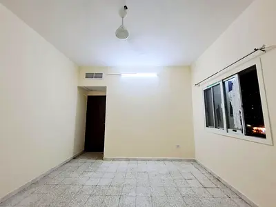 شقة مُجددة بالكامل | واسعة، غرفتين نوم وصالة | مناسبة للعزاب أو موظفي الشركات | شرفة | قريبة من الحديقة