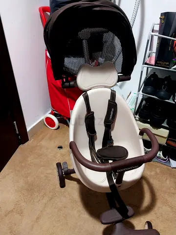 4-in-1 Baby Rocker/High Chair with Safety Harness (Good Condition)