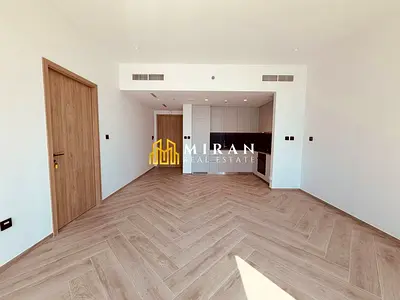 1BR | 96K | Peninsula 3 | Vacant