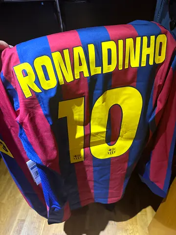 Limited Ed Nike Ronaldinho FC Barcelona Jersey 2005-06 Reissue Oficial