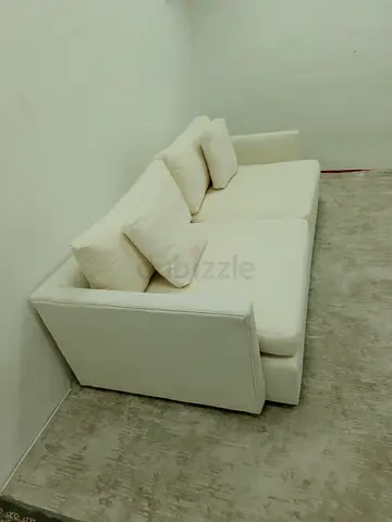 Crate and barrel cream color 3 seater sofa