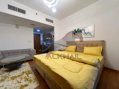 High Floor | Upgraded | 100% Lake View | Furnished | Vacant