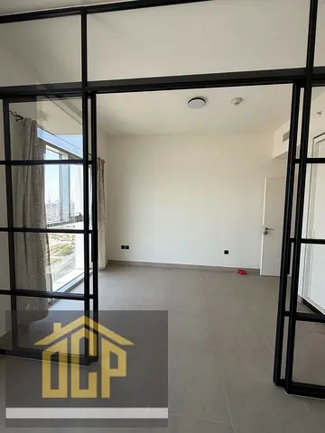 READY TO MOVE ! YEARLY RENTAL ! UNFURNISHED