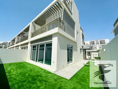 Brand new l 4BR L-Shaped l Artifical grass