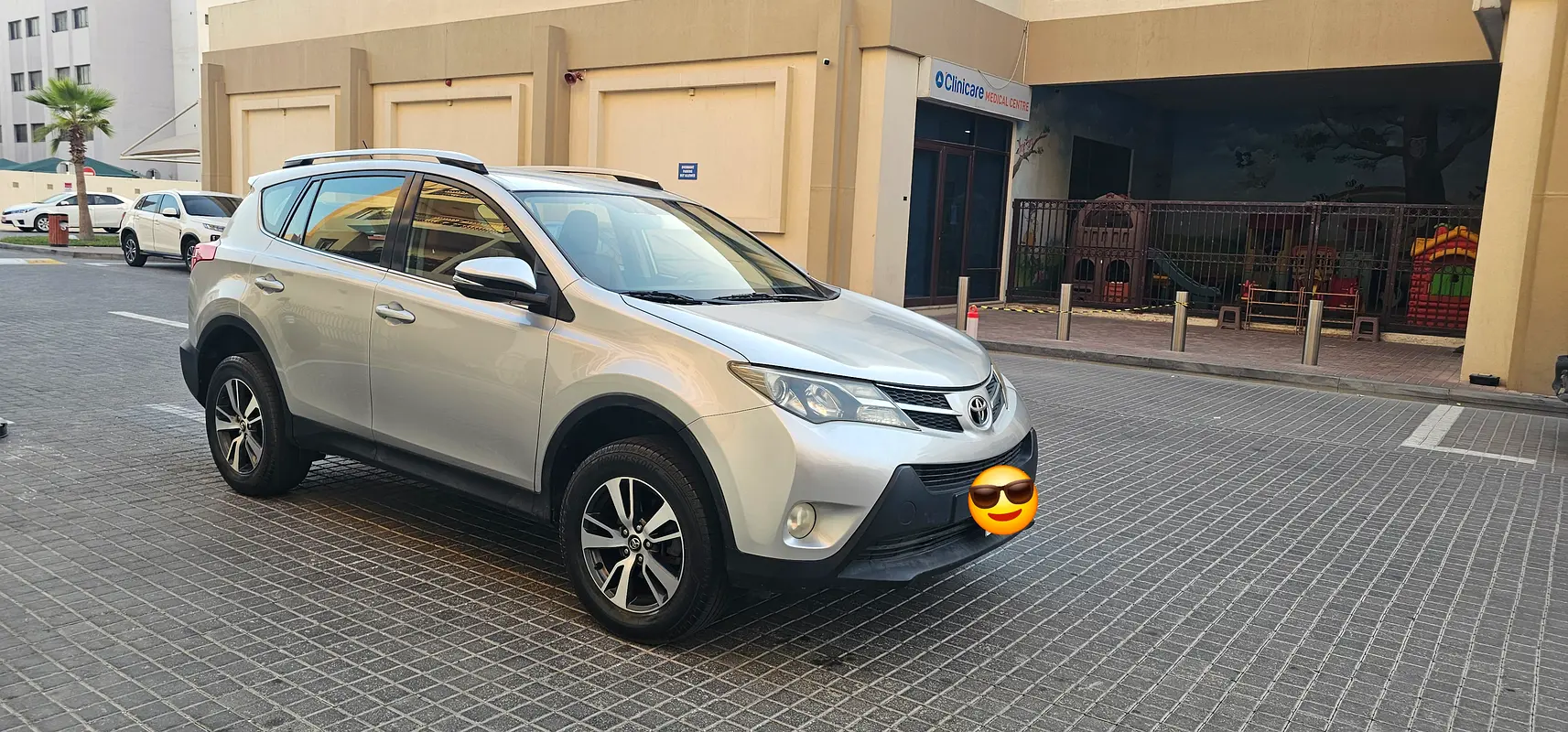 Toyota Rav 4 2015 — photo 1 of 9