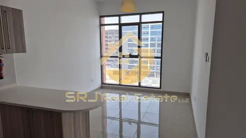 Stylish 2-BR Residence | Vacant and Ready | Prime Community Settin